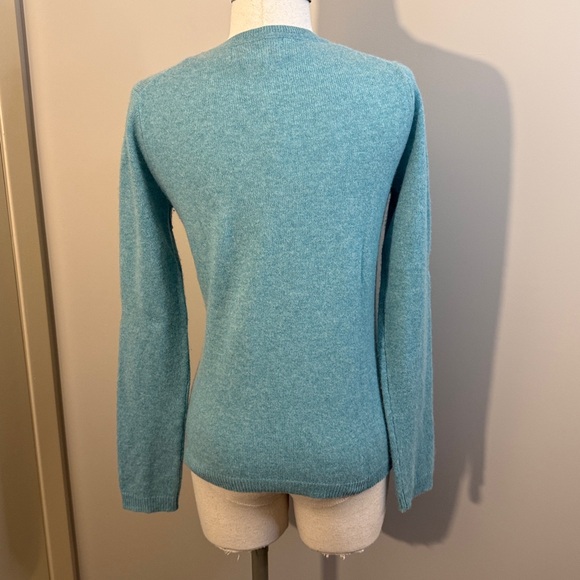 Ellen Tracy 100% Cashmere Light Blue Crew Neck Sweater - Picture 6 of 6